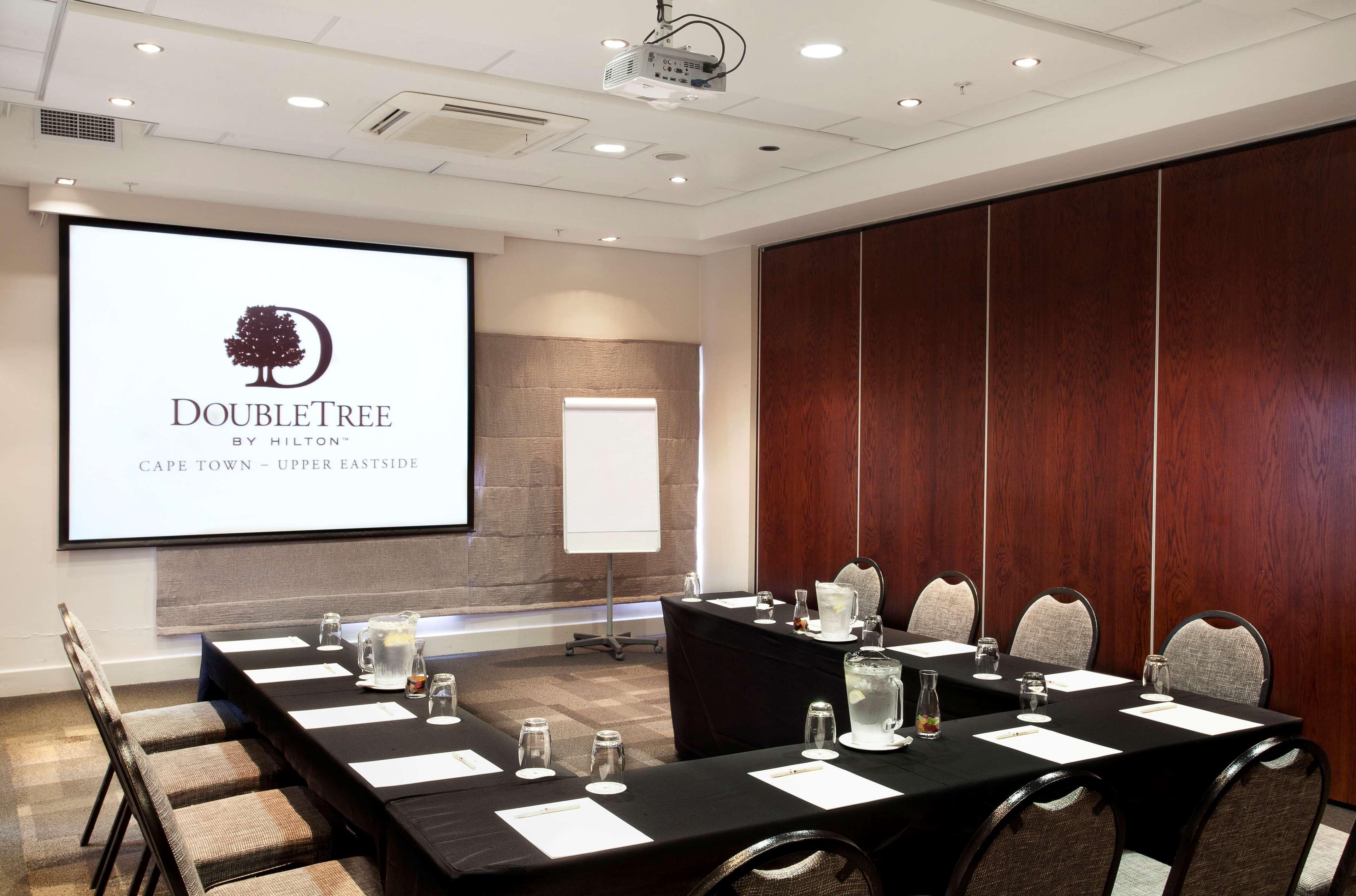 Doubletree By Hilton Cape Town Upper Eastside Hotel Exterior photo