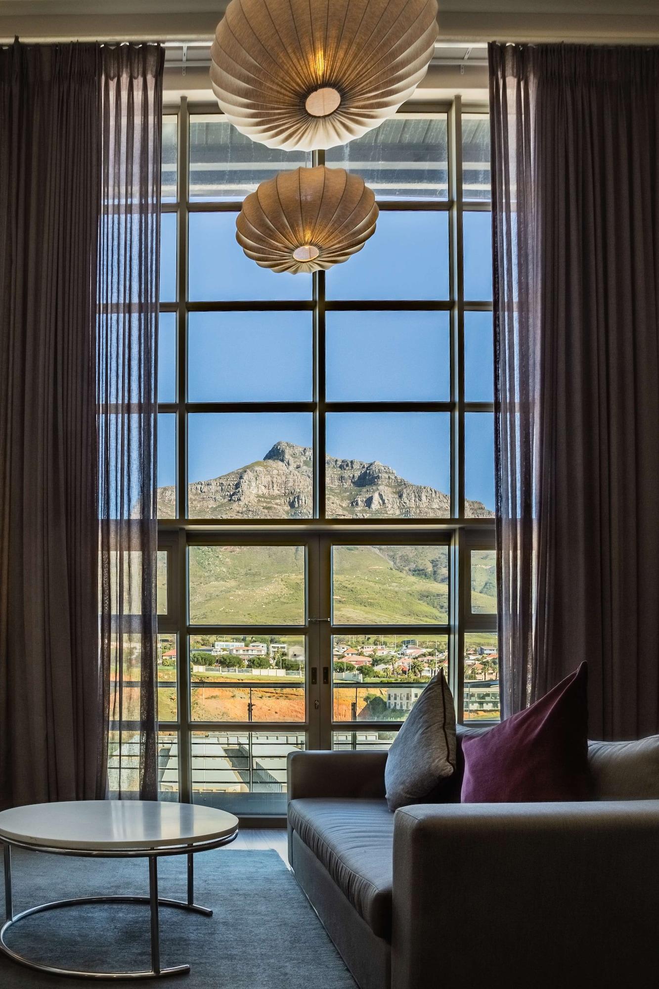 Doubletree By Hilton Cape Town Upper Eastside Hotel Exterior photo